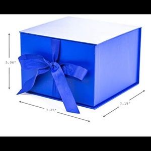 Hallmark 7 inch Gift Box
